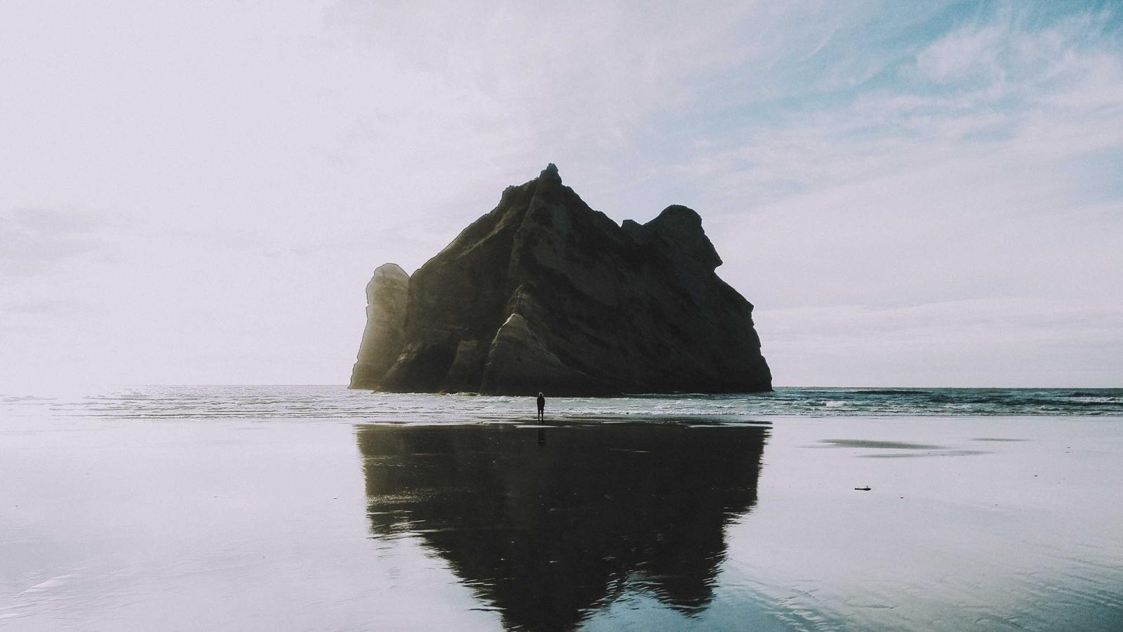 Docking Station vs USB-C Hub: What Most Laptop Setups Actually Need